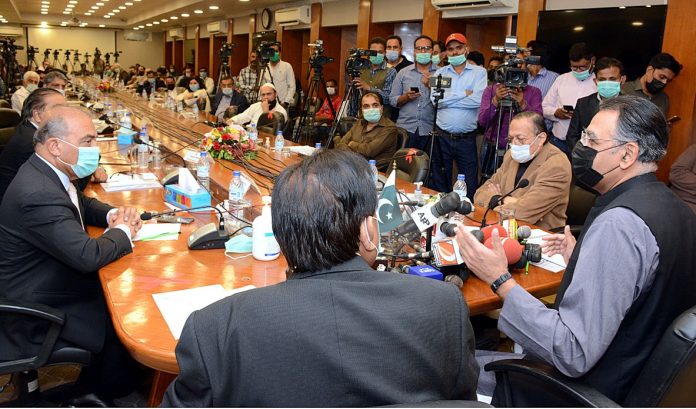 APP15-030421Karachi-696x409