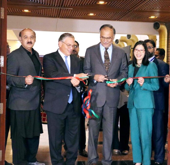 APP43-181124Islamabad