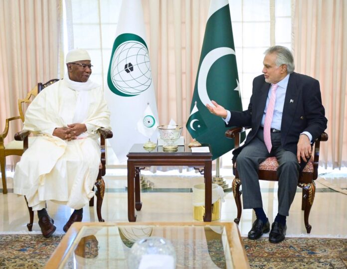 APP82-110125Islamabad