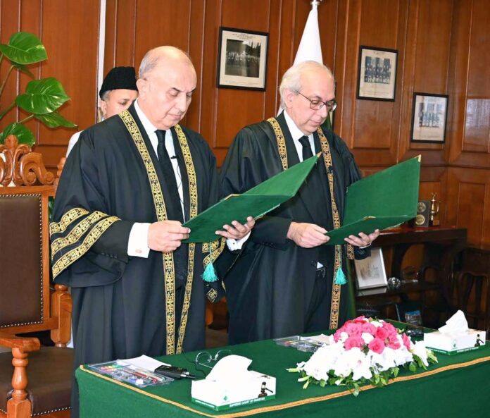APP01-210425Islamabad