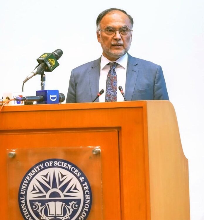 APP29-220425Islamabad