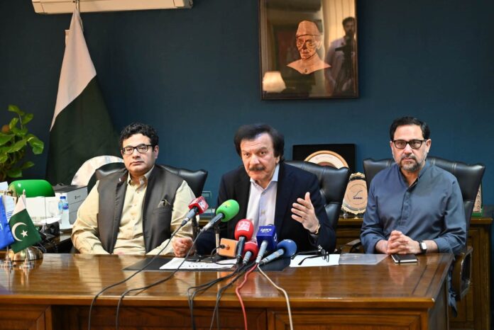 APP11-030525Lahore